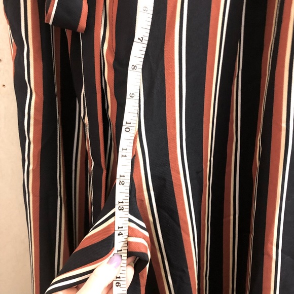 MINKPINK MPC | Illusions Paper Bag Striped Pants - Picture 5 of 6